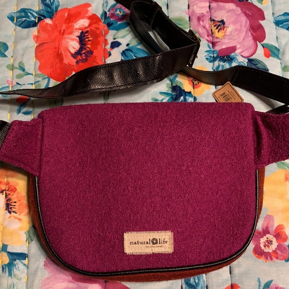 Natural Life Belt Bag - Picture 3 of 3
